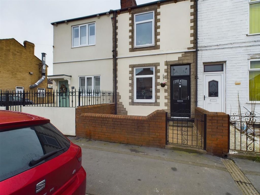 2 bed terraced house for sale in Featherstone Lane, Featherstone