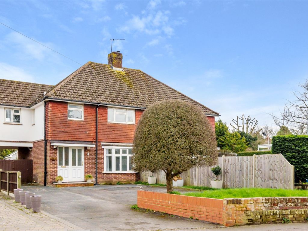 4 bed semidetached house for sale in 40 Southleigh Road, Havant