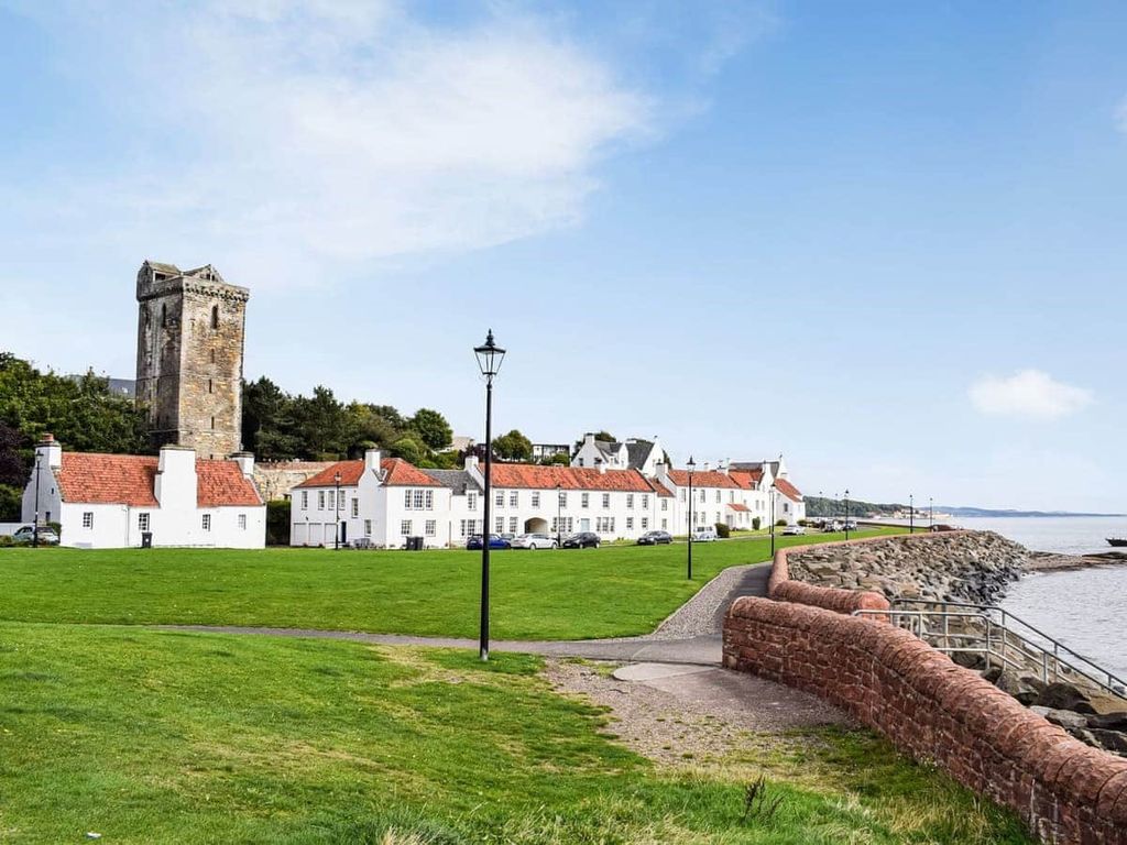 2 bed flat for sale in Cross Street, Dysart, Kirkcaldy KY1 Zoopla