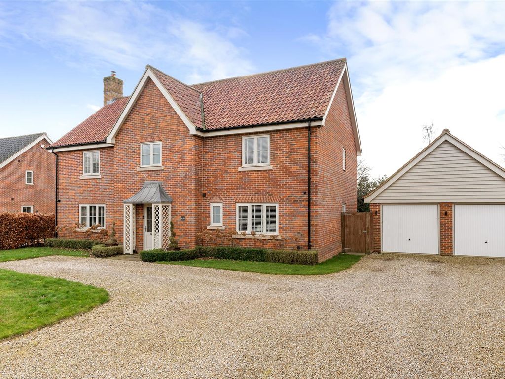4 bed detached house for sale in Tilney Cottages, Mattishall Road, East