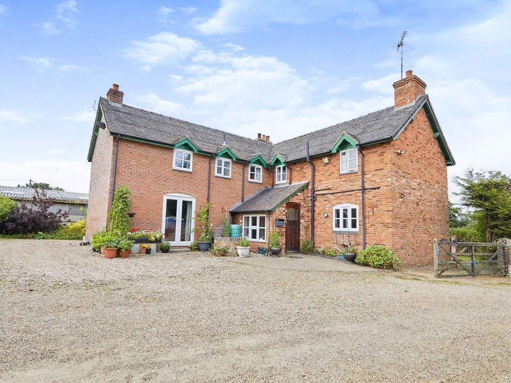 5 bed detached house for sale in Chapel Farm, Beamhurst, Uttoxeter ST14