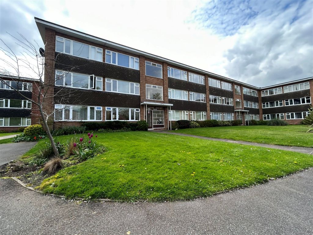 2 bed flat for sale in Garrard Gardens, Sutton Coldfield B73 Zoopla
