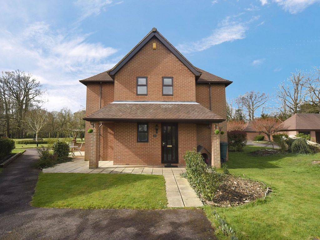 3 bed terraced house for sale in Heathlands Court, Wokingham RG40 Zoopla