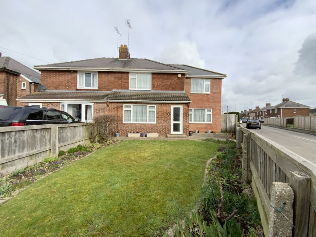 3 bed semidetached house for sale in Ermin Street, Swindon SN3 Zoopla