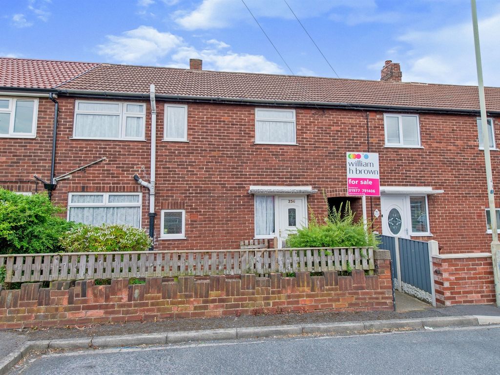 3 bed terraced house for sale in Priory Road, Featherstone, Pontefract