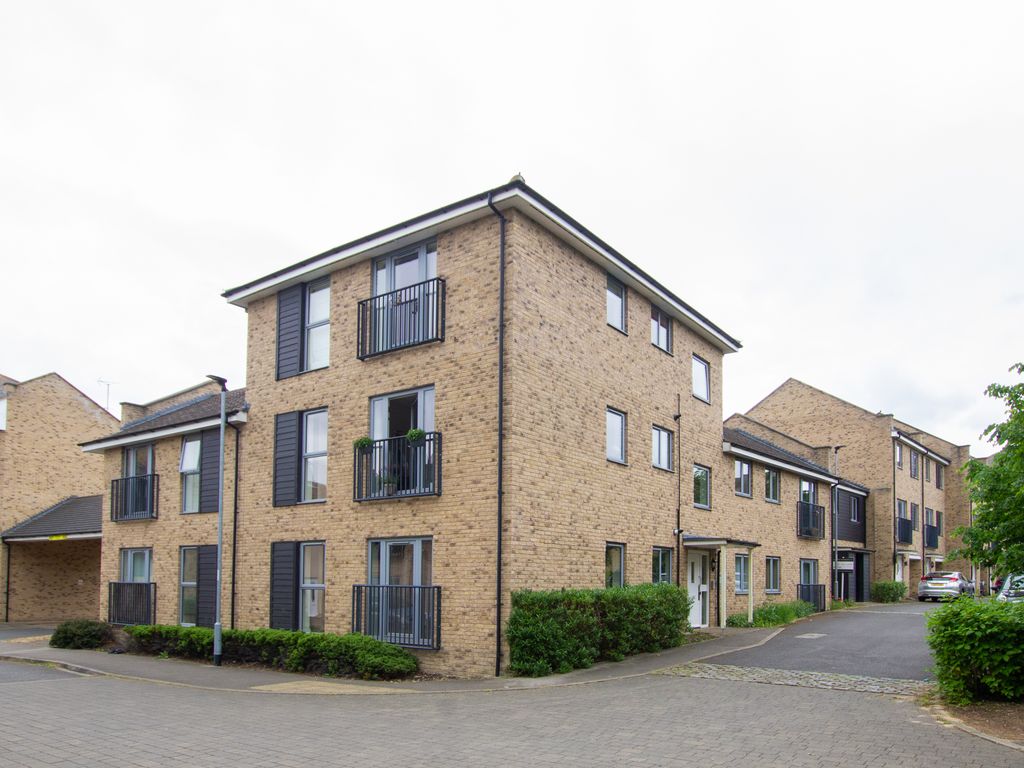 1 bed flat to rent in Gladeside, Cambridge, Cambridgeshire CB4, £1,250