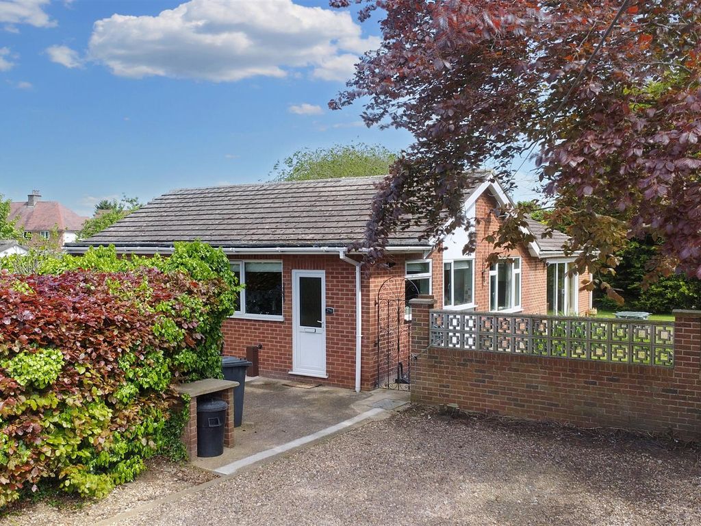 4 bed detached bungalow for sale in Breedon Street, Long Eaton