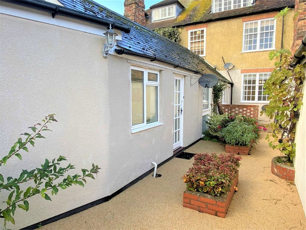 1 bed flat to rent in Middle Street, Taunton TA1, £750 pcm Zoopla