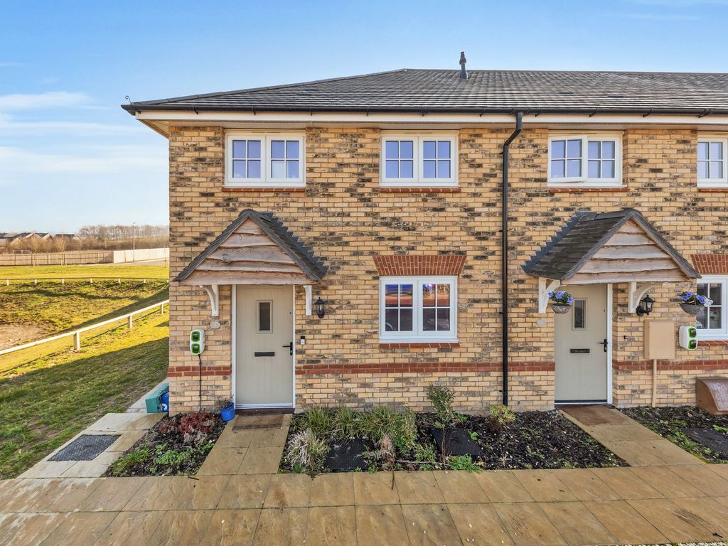 2 bed end terrace house for sale in Hampshire Road, Royston SG8 Zoopla