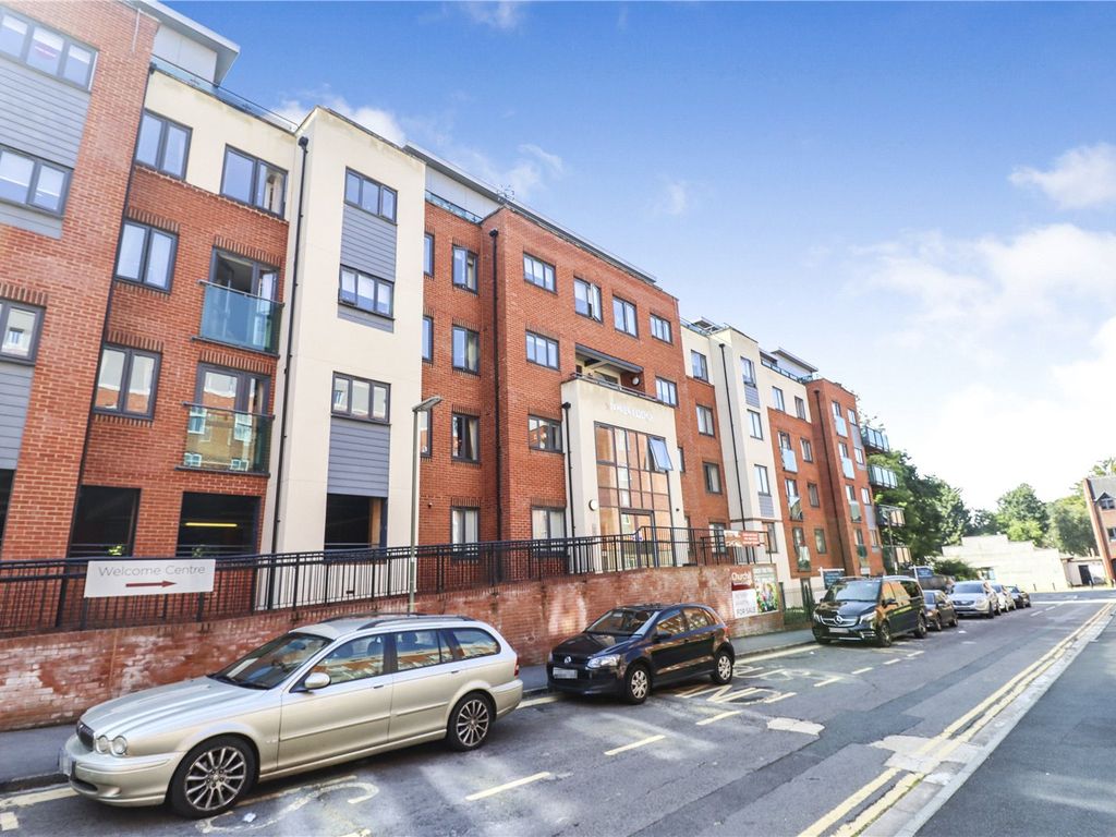 New home, 2 bed flat for sale in Park Lane, Camberley, Surrey GU15, £