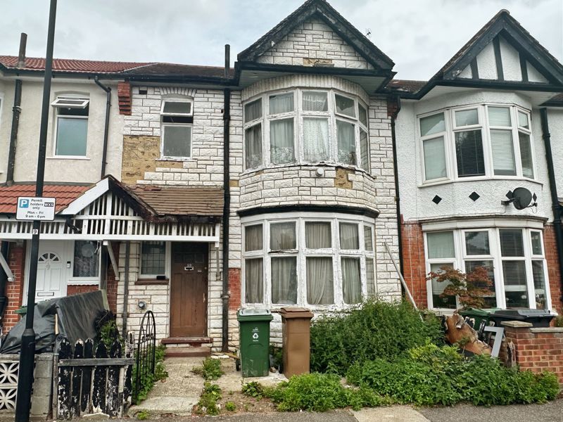 3 bed terraced house for sale in Peterborough Road, London E10, £