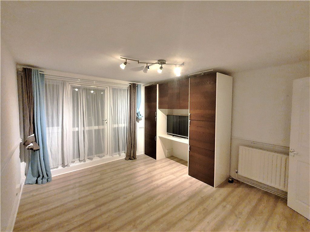 4 bed terraced house to rent in Brecon Close, Mitcham CR4 Zoopla