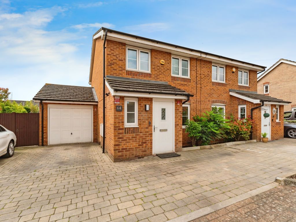 3 bed semidetached house for sale in Nine Acres Close, Hayes UB3, £