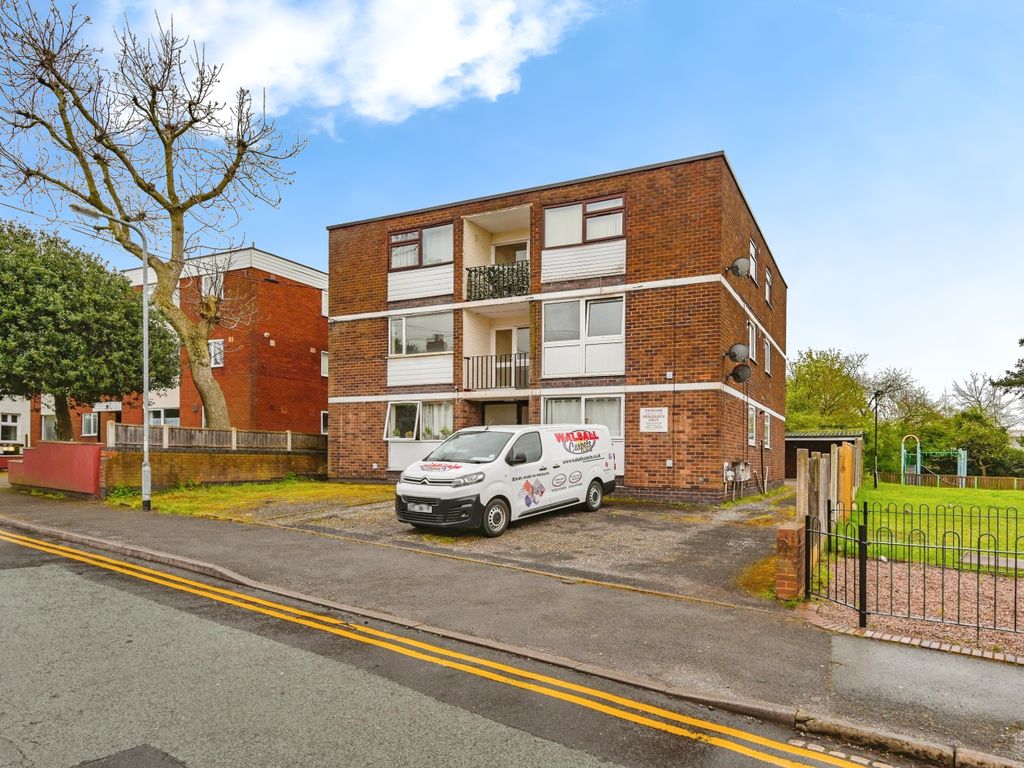 2 bed flat for sale in Wolverhampton Road, Cannock, Staffordshire WS11