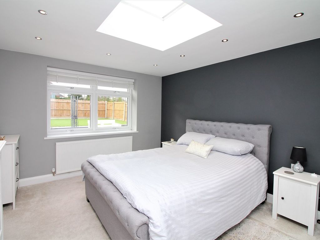 3 bed detached bungalow for sale in Mill Road, Newthorpe, Nottingham