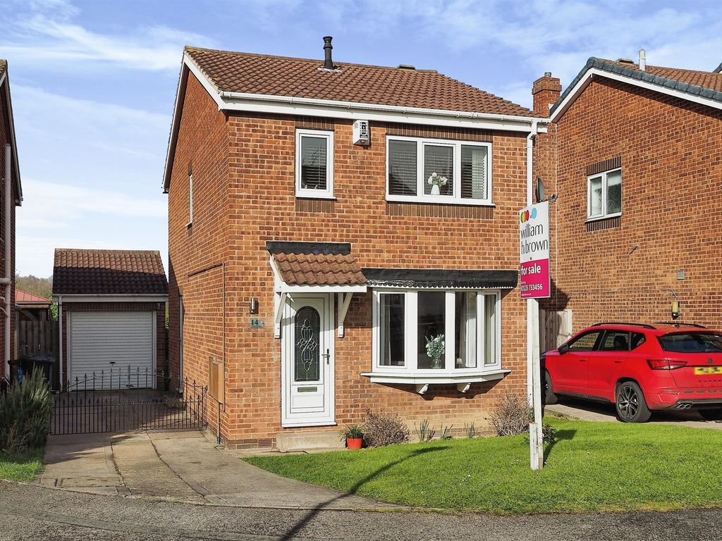 3 bed detached house for sale in Craven Close, Royston, Barnsley S71