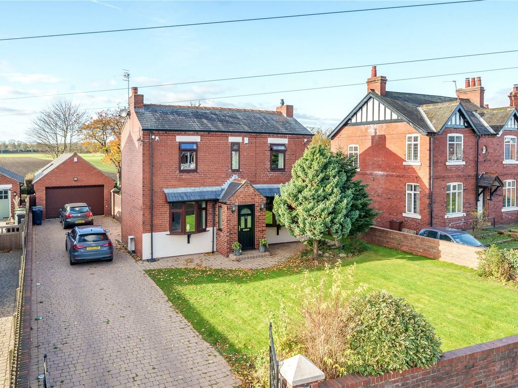 4 bed detached house for sale in Pinfold Lane, Mickletown, Methley