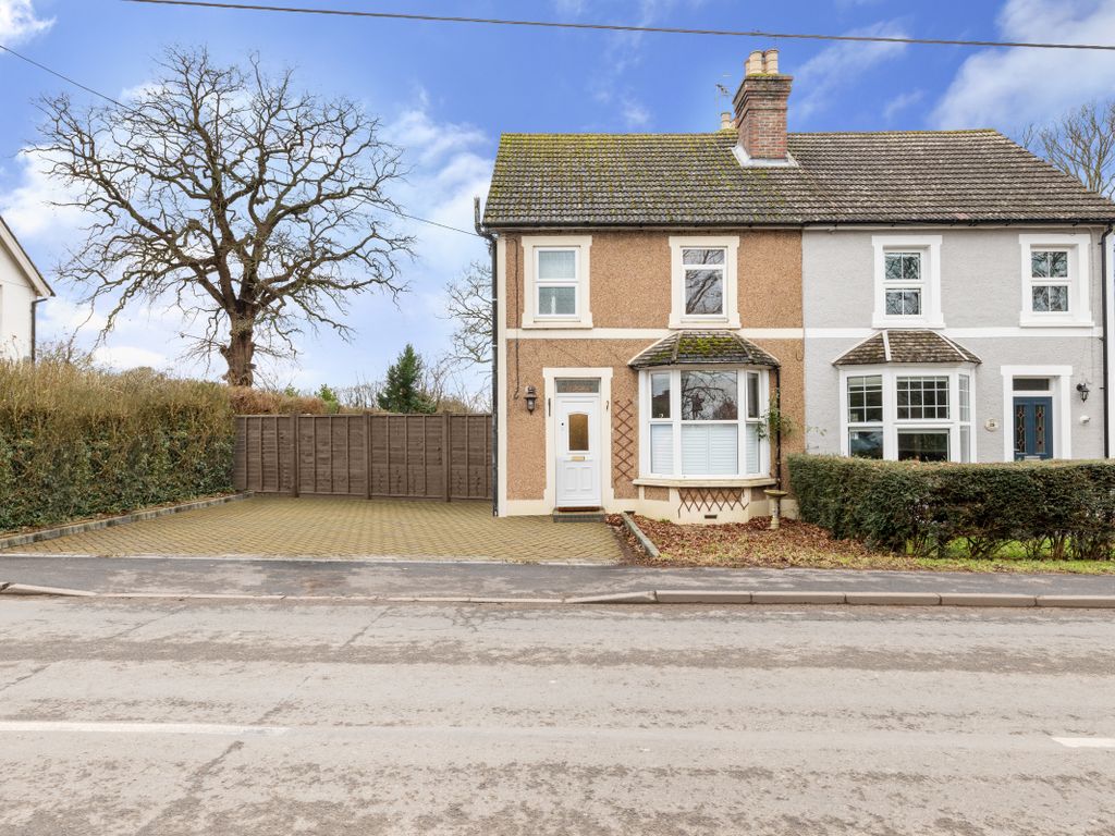3 bed semidetached house for sale in Redehall Road, Smallfield, Horley