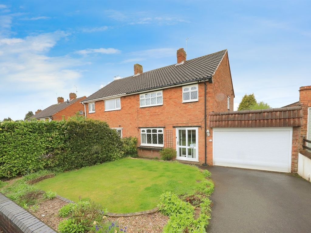 3 bed semidetached house for sale in Sandringham Road, Penn