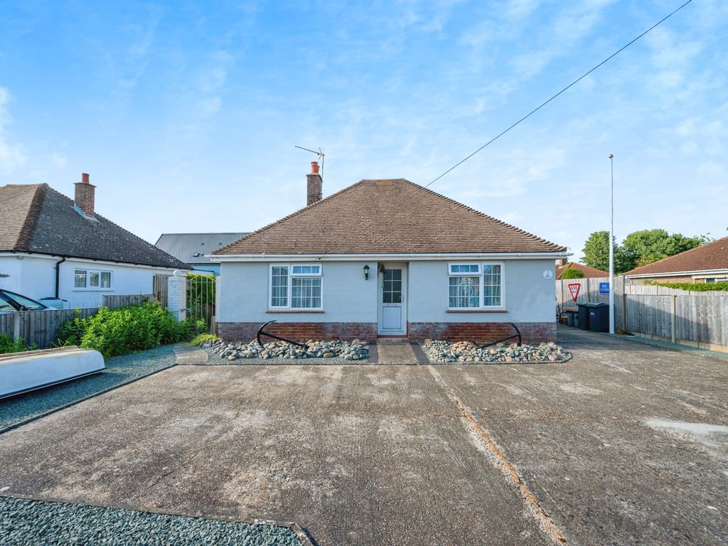 2 bed bungalow for sale in Sea View Road, Hayling Island PO11, £398,000
