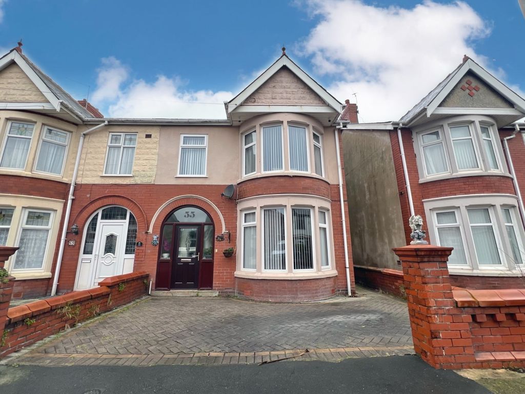 3 bed semidetached house for sale in Cornwall Avenue, North Shore FY2