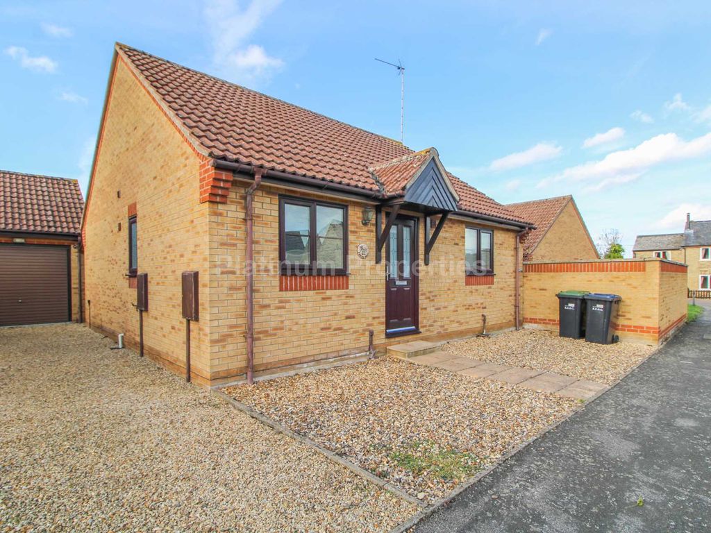 2 bed bungalow to rent in Ferry Way, Littleport CB6, £1,000 pcm Zoopla