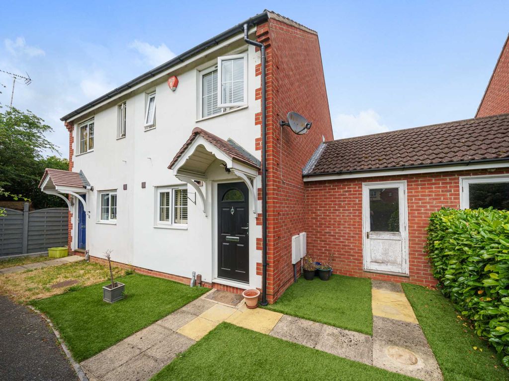 2 bed semidetached house for sale in Lockyer Close, Winnersh RG41 Zoopla
