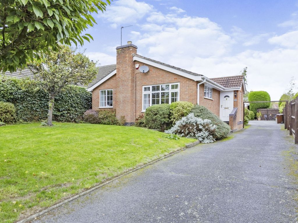 3 bed detached bungalow for sale in Templar Way, Rothley, Leicester LE7