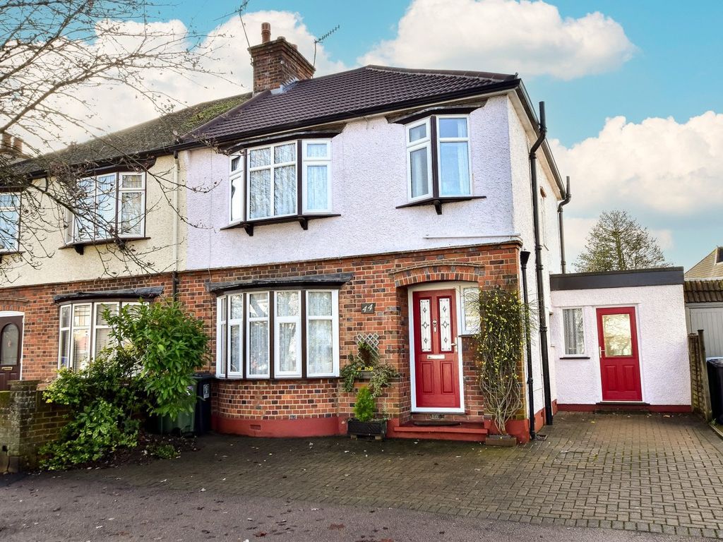 3 bed semidetached house for sale in Bushey Mill Lane, Watford WD24, £