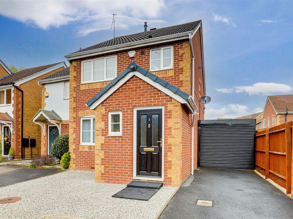 3 bed semidetached house for sale in Skylark Drive, Basford