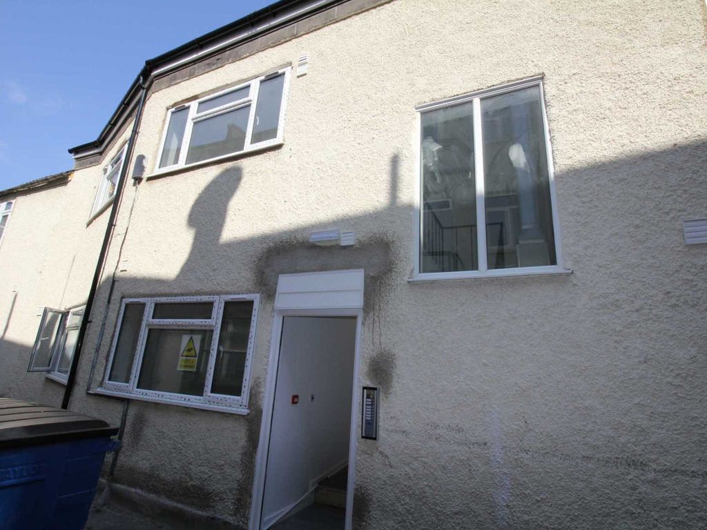 1 bed flat to rent in Worthy Place, WestonSuperMare BS23 Zoopla