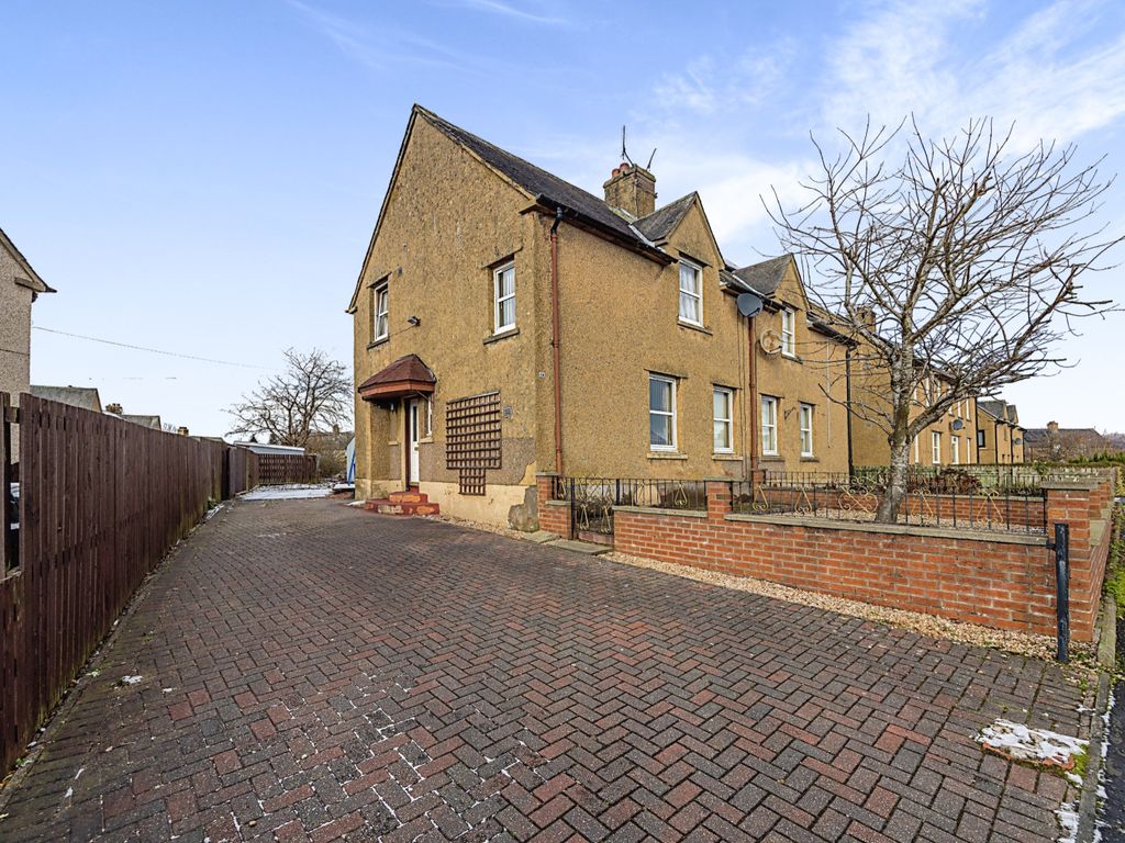 3 bed semidetached house for sale in Hillpark Crescent, Stirling FK7