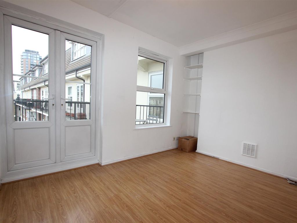 2 bed flat for sale in Riverside Mansions, Milk Yard, Wapping E1W Zoopla