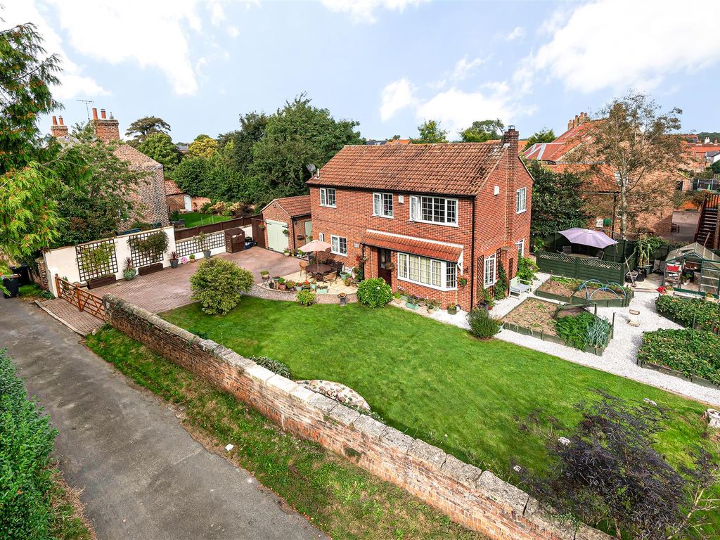 4 bed detached house for sale in Linton House Old Lane, Long Marston