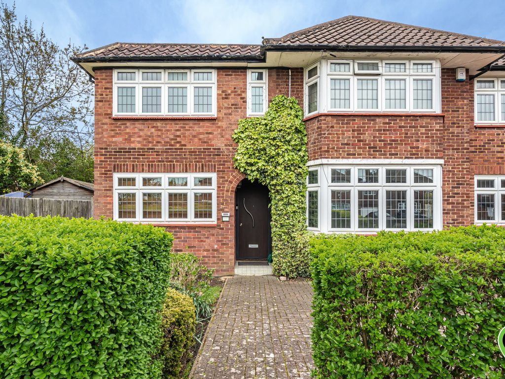 5 bed detached house for sale in Harrowes Meade, Edgware HA8 Zoopla