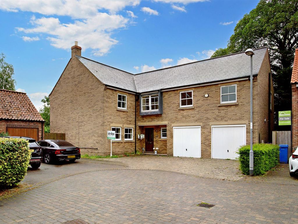 5 bed detached house for sale in Monckton Rise, South Newbald, York