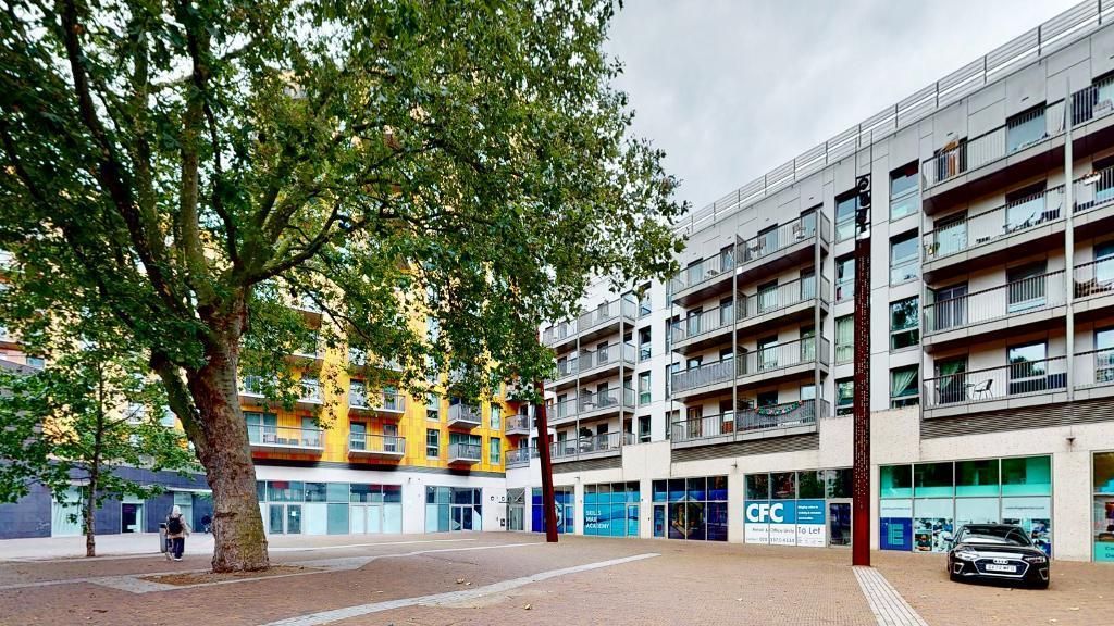 2 bed flat to rent in 12 Rathbone Market, Barking Road, London E16, £