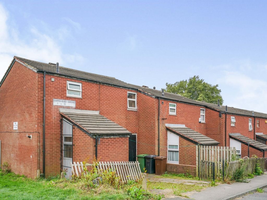 2 bed end terrace house for sale in Ramshead Grove, Seacroft, Leeds