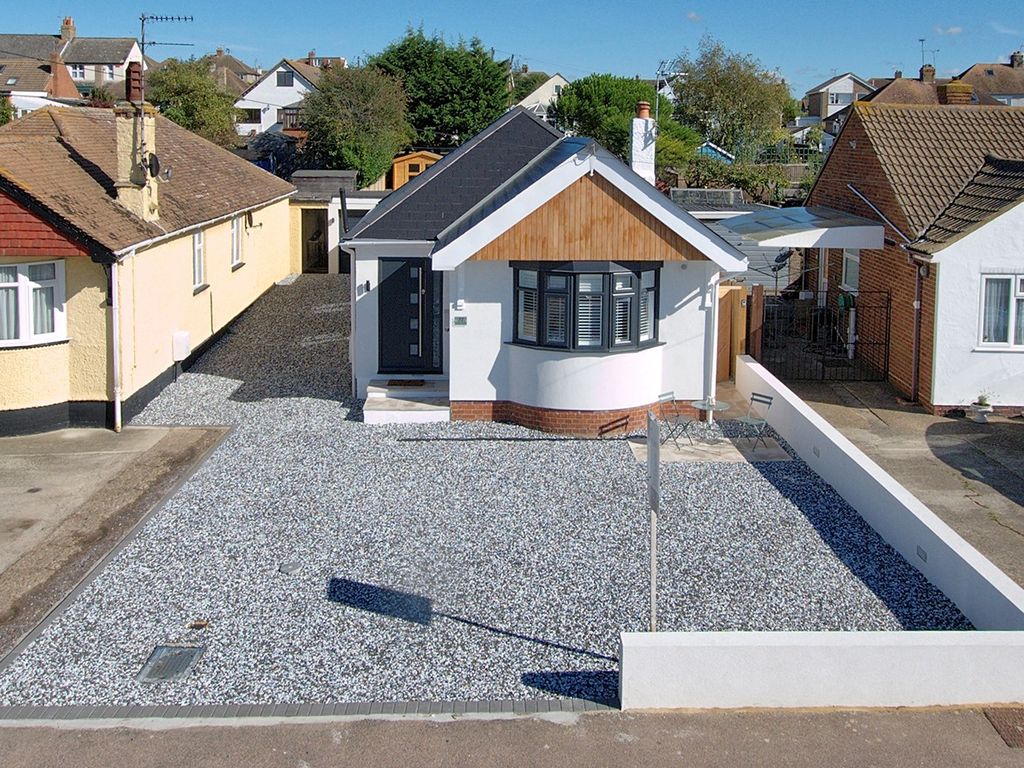 2 bed detached bungalow for sale in Hampton Pier Avenue, Herne Bay CT6