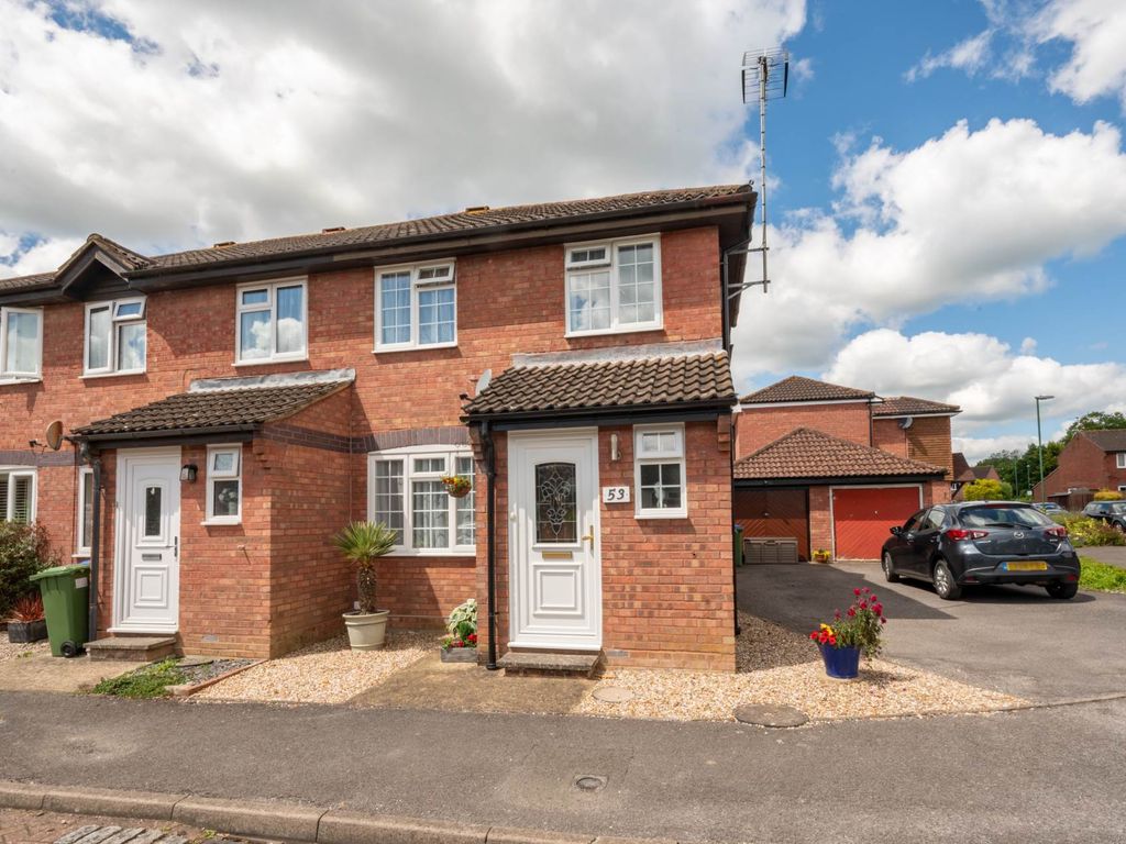 3 bed end terrace house for sale in Bamborough Close, Southwater RH13