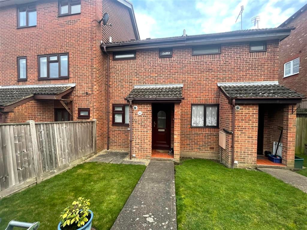1 bed terraced house for sale in White Oak Close, Tonbridge, Kent TN9, £270,000 Zoopla