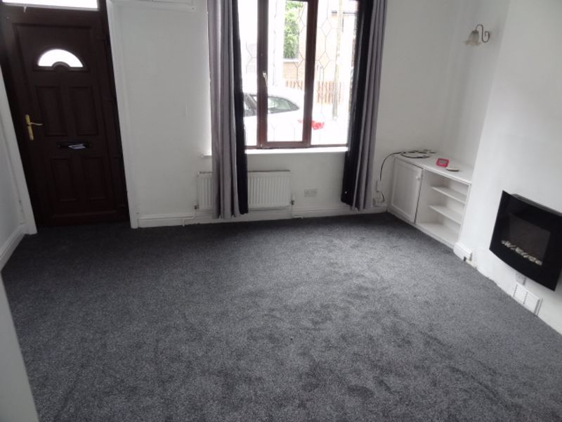 2 bed end terrace house to rent in Hardwick Road, Featherstone