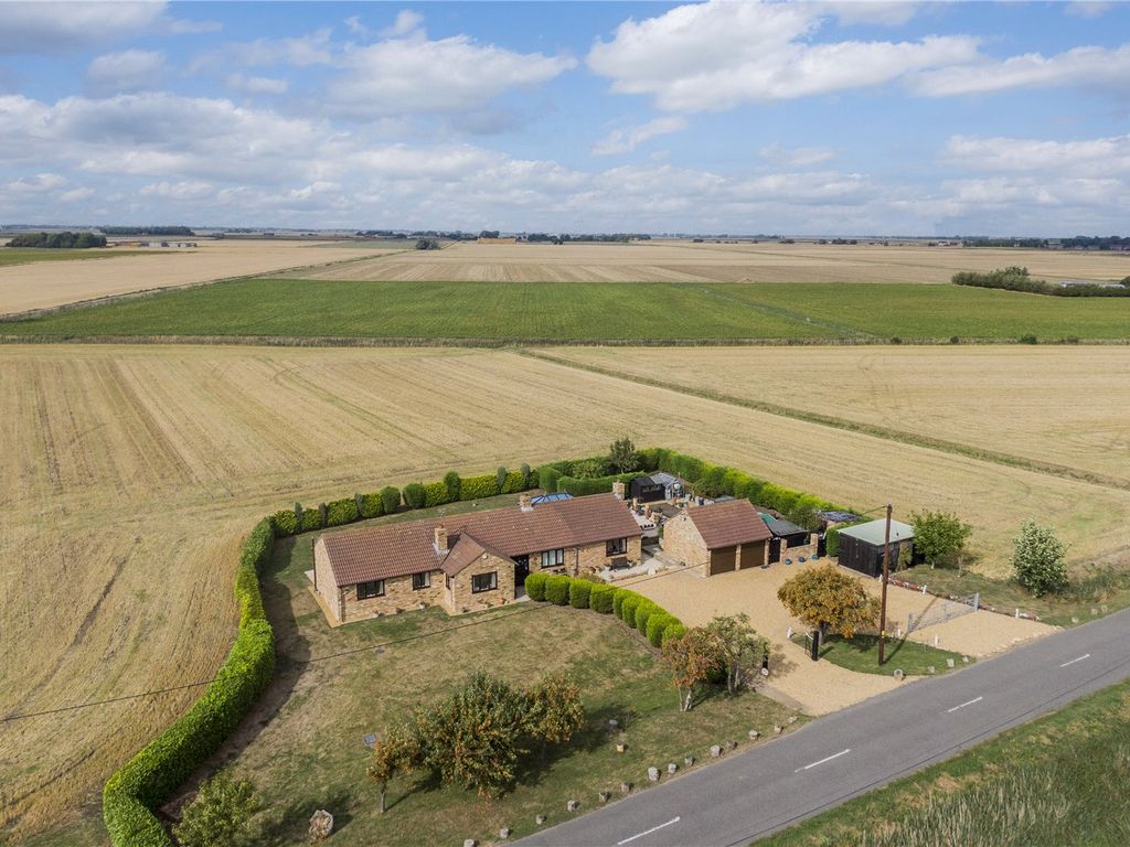 3 bed bungalow for sale in Benwick Road, Ramsey Forty Foot, Ramsey