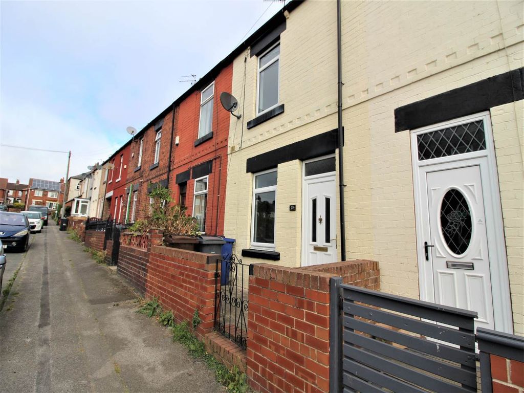 2 bed terraced house to rent in Cresswell Street, Pogmoor, Barnsley S75