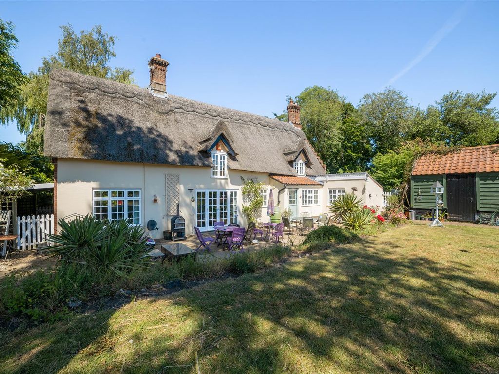 4 bed cottage for sale in High Street, Ketteringham, Wymondham NR18