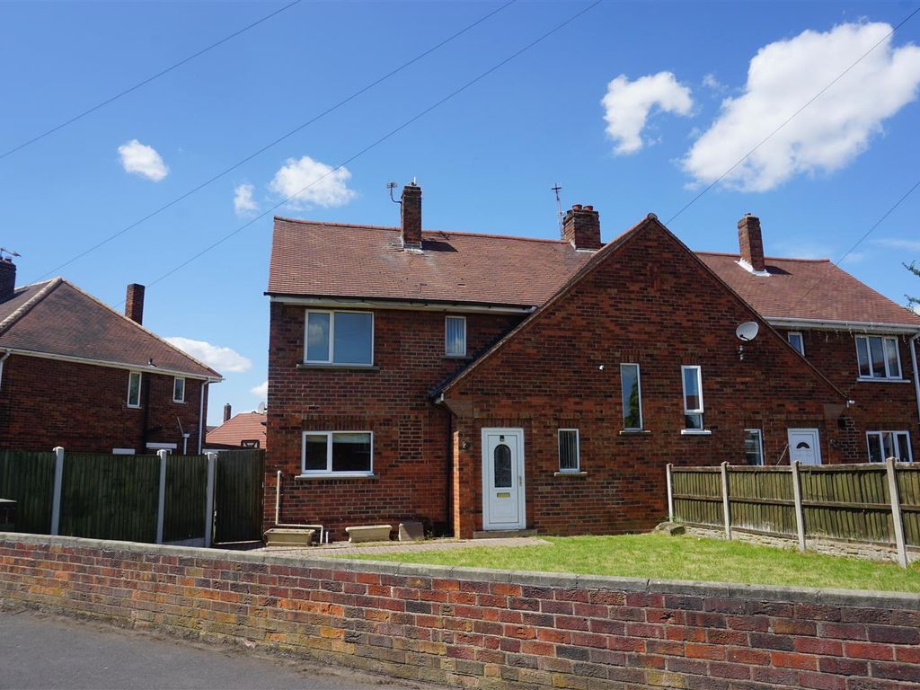 3 bed semidetached house for sale in Street, Carcroft