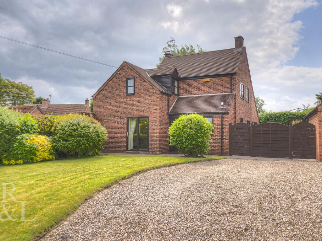 4 bed detached house for sale in Loughborough Road, Bradmore