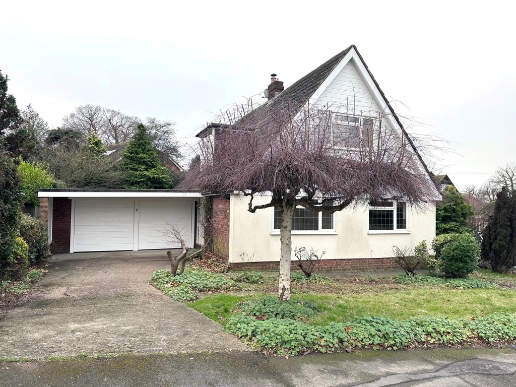 3 bed property to rent in Adams Close, Tenterden TN30, £1,800 pcm Zoopla