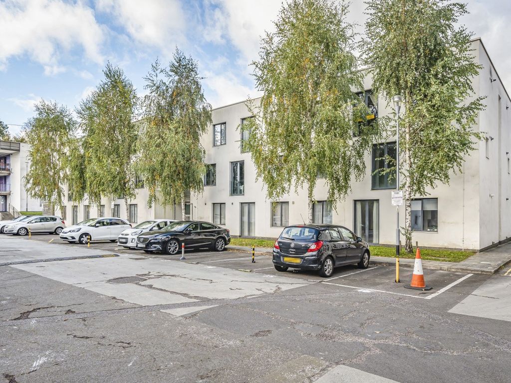 1 bed flat for sale in Court, Godstone Road, Whyteleafe CR3, £