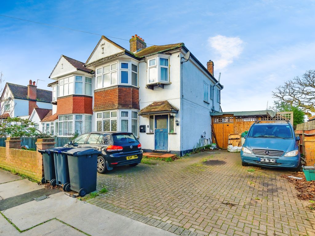 3 bed semidetached house for sale in Wickham Avenue, Croydon CR0, £